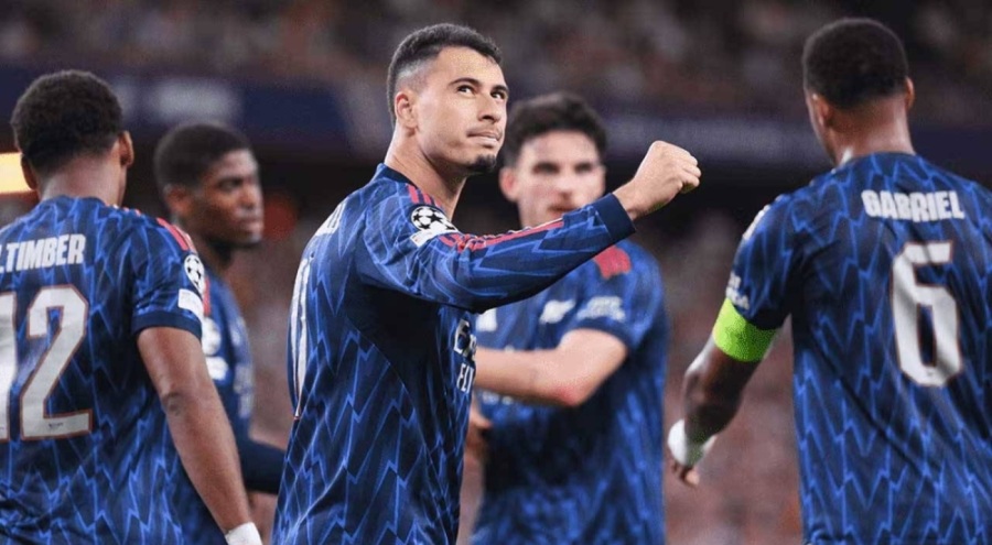 Arsenal, Devler Ligi'ne galibiyetle başladı!