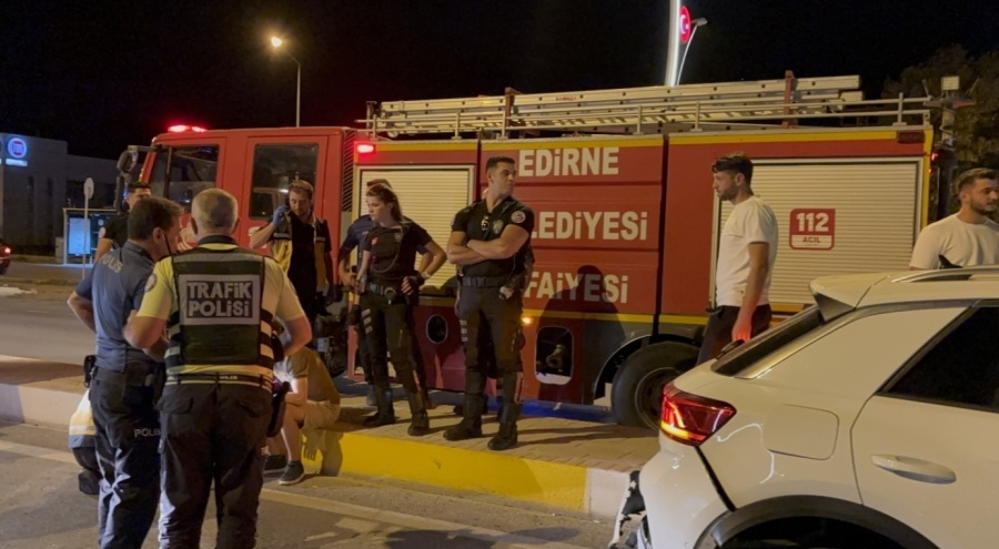 Zincirleme kaza: 1 sürücü kaçtı, 1 sürücü alkollü çıktı, 1 kişi yaralandı