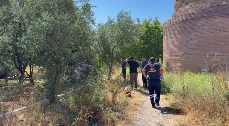 Bursa'da tarihi surların dibinde ceset bulundu