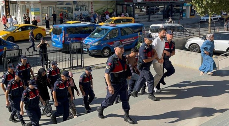 Barakada ölü bulundu; katil zanlısı oğlu çıktı!