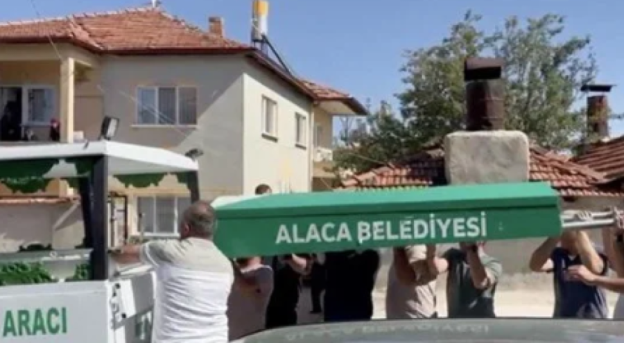 Evinin balkonundan düşen adam öldü