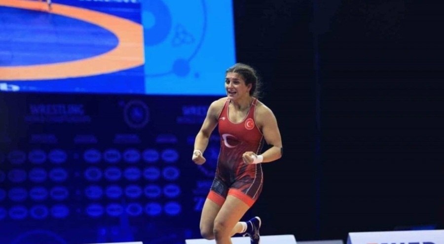 Nesrin Baş, Dünya Güreş Şampiyonası'nda finale yükseldi