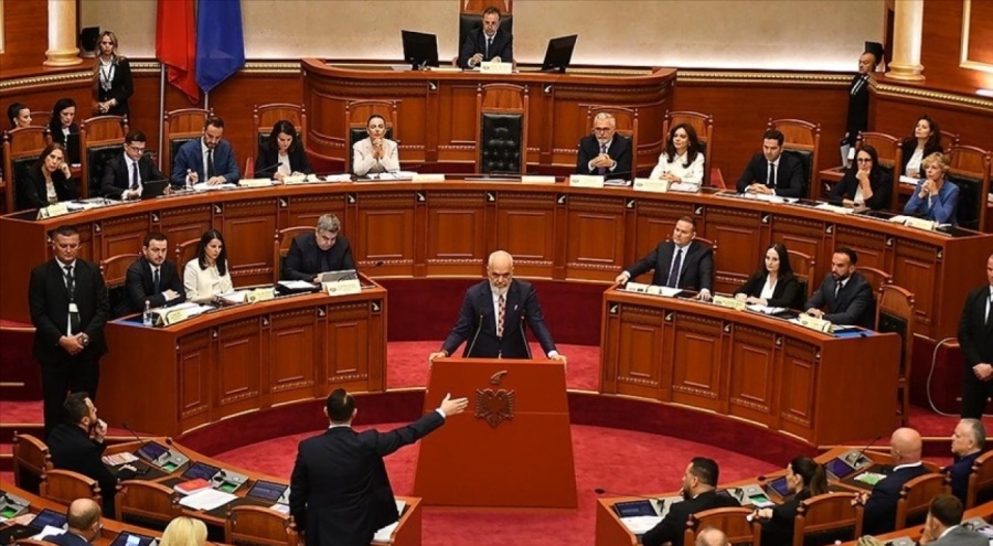 Arnavutluk'ta genel seçimden 130 gün sonra yeni hükümet kuruldu