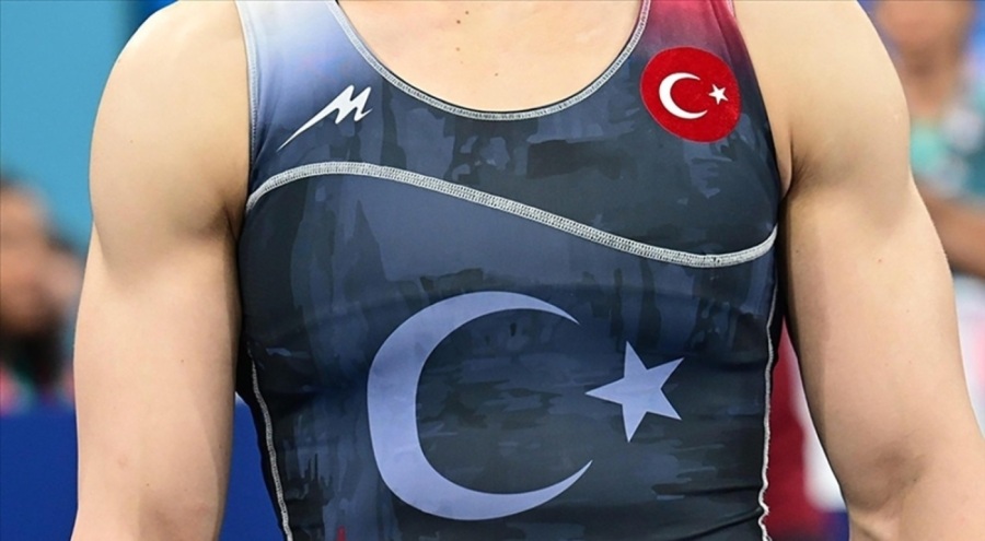 Milli güreşçi Ahmet Yılmaz, Dünya Şampiyonası'nda bronz madalya kazandı