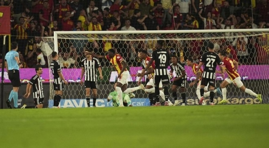Beşiktaş, Göztepe'ye mağlup oldu