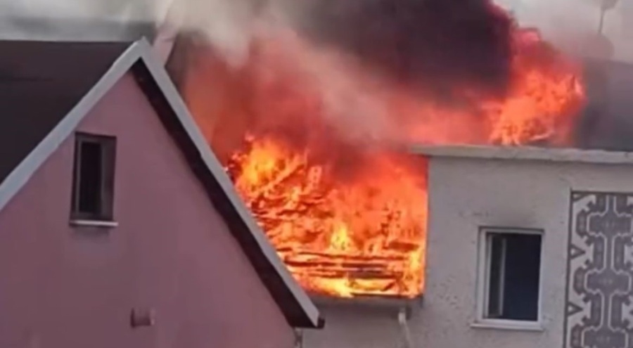 Bursa'da çatı katında yangın paniği!