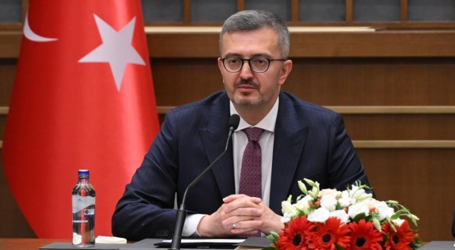 İletişim Başkanı Duran'dan Filenin Efeleri'ne tebrik
