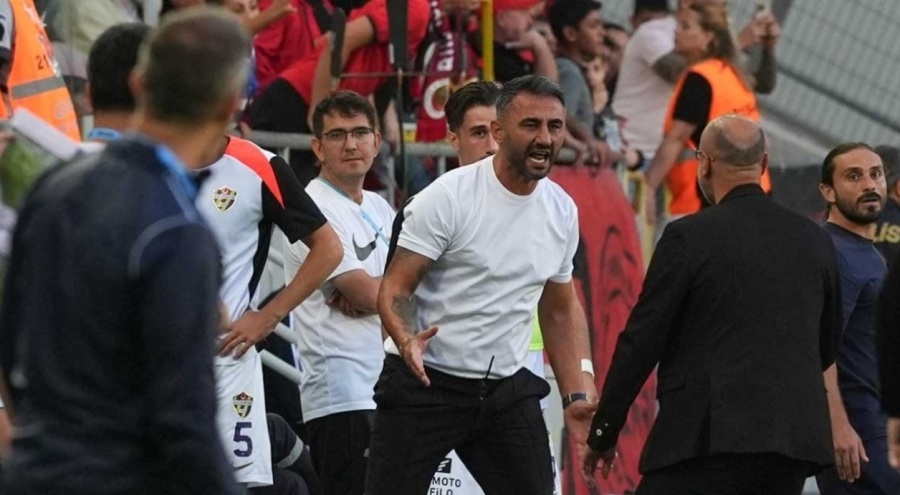 Eyüpspor'un teknik direktörü Selçuk Şahin'den istifa açıklaması