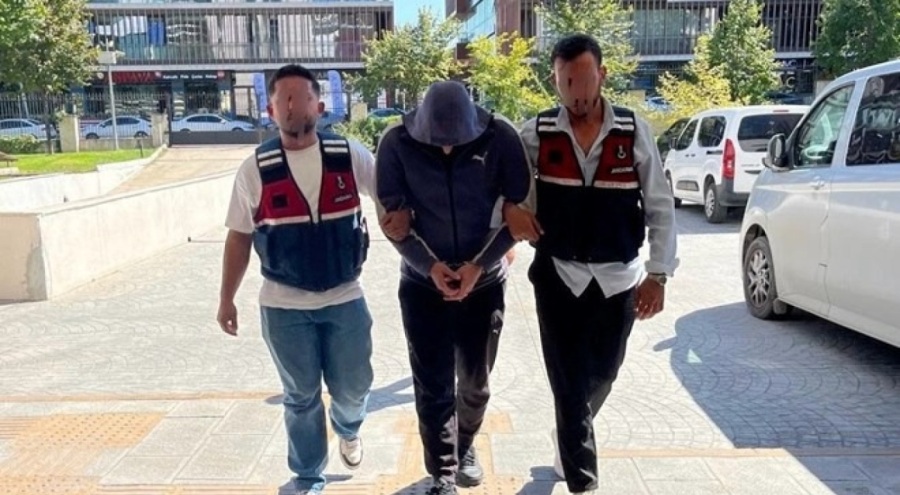 Hırsızlık suçundan aranıyordu, Samsun'da yakalandı