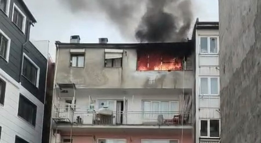 Bursa'da korku dolu anlar! 4 katlı apartmanda yangın çıktı...