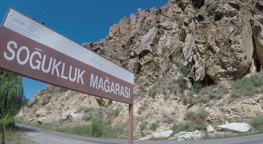 Yaz kış aynı soğukluk: Uzundere'deki mağara şaşırtıyor