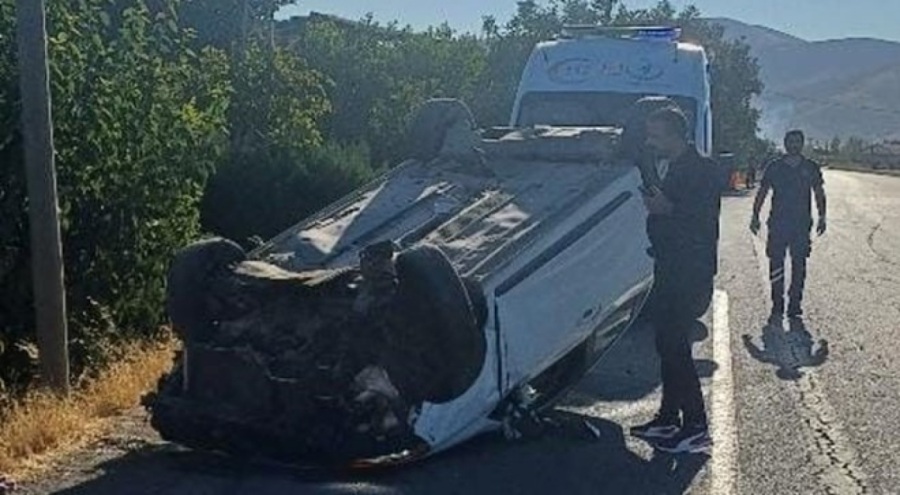 Otomobil takla attı: 3 yaralı