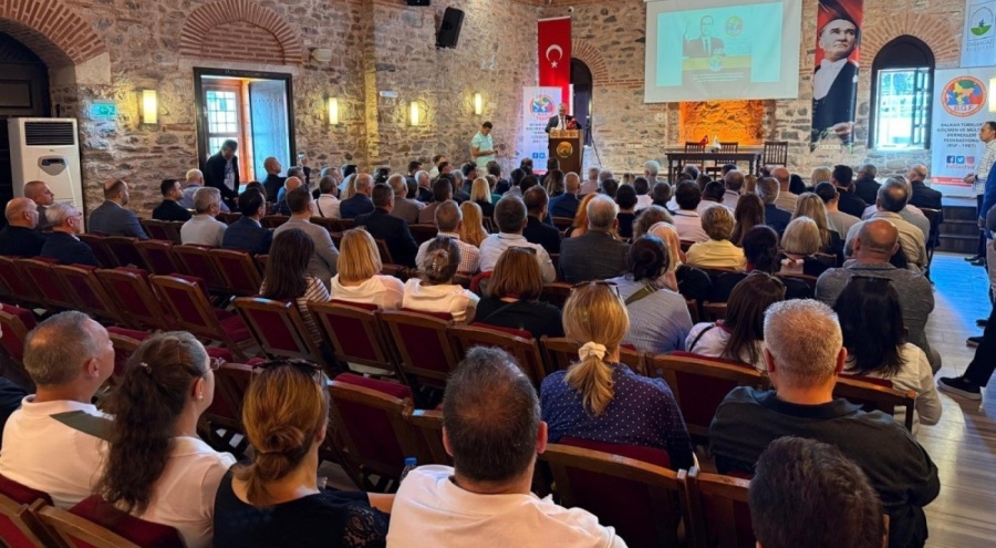 Balkan Türkleri Göçmen ve Mülteci Dernekleri Federasyonu'nda Nursoy güven tazeledi