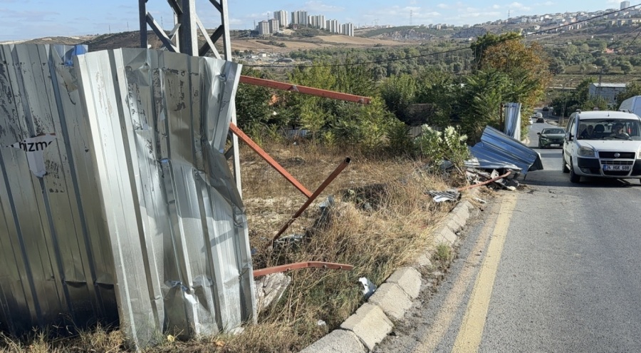 İstanbul'da feci kaza: Bariyerden kopan demir şoförün bacağına saplandı