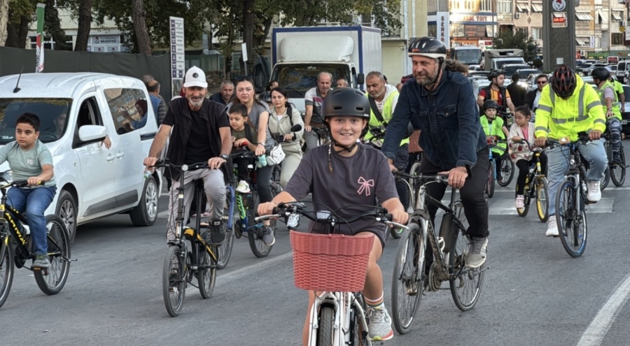 Kırklareli'nde Avrupa Hareketlilik Haftası çerçevesinde bisiklet turu etkinliği düzenlendi