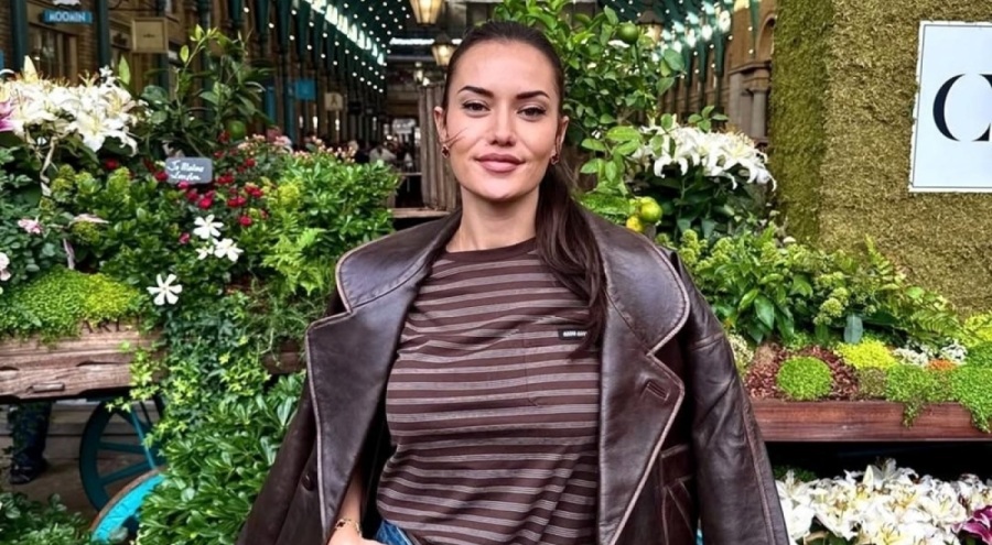 Oyuncu Fahriye Evcen'in Londra tatilinden yeni kareler