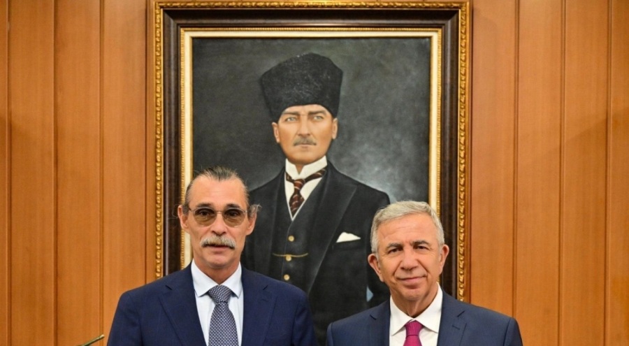 Erdal Beşikçioğlu'ndan ABB operasyonuna tepki: Halkın vicdanı er ya da geç adaleti tecelli ettirecektir