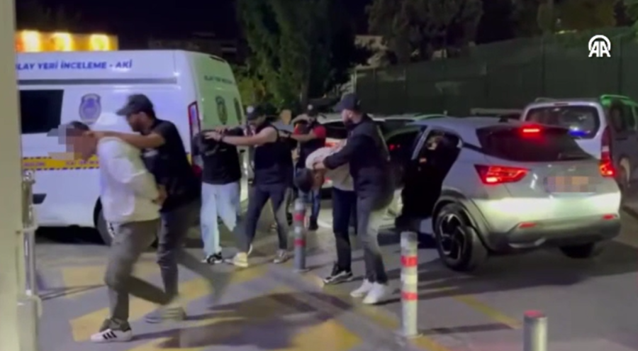 İzmir'de 1 kişinin öldüğü, 7 kişinin yaralandığı silahlı ve bıçaklı kavgada 14 şüpheli tutuklandı