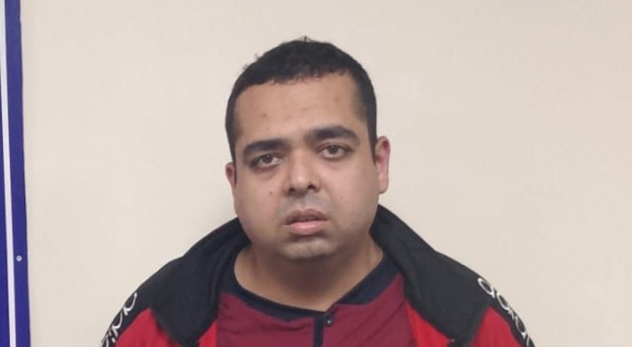 Kendisini polis olarak tanıtan hırsız tutuklandı