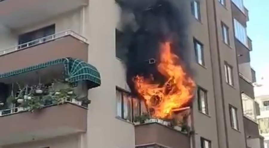 Bursa'da 7 katlı apartmanda yangın!
