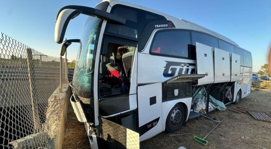 TAG Otoyolu'nda kaza: 4 yaralı