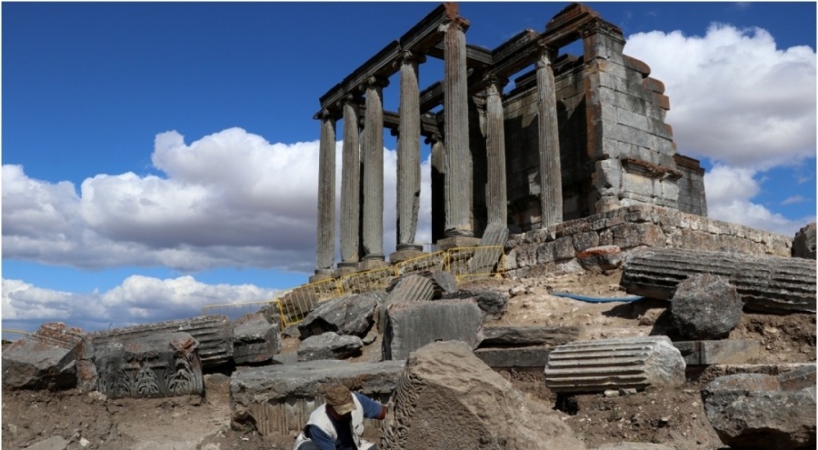 Zeus Tapınağı'nın restorasyonu için Aizanoi'de eksik yapılar ortaya çıkarılıyor