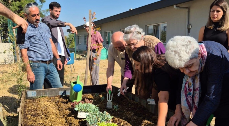 Nilüfer'de Alzheimer farkındalığı için fideler toprakla buluştu!