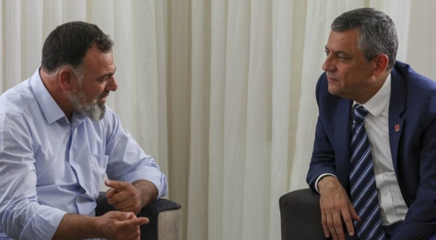 CHP lideri Özgür Özel'den şehit ailesine ziyaret