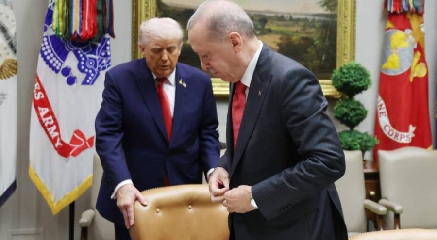 Anadolu Ajansı, Trump'ın Erdoğan'ın sandalyesini çektiği fotoğrafı servis etti