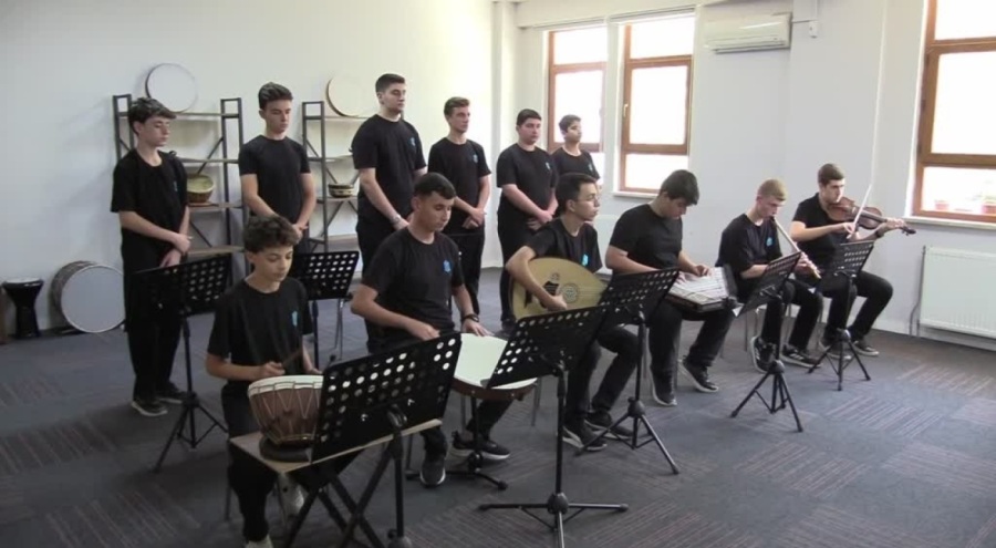 Bursa'daki lisede bilim, sanat ve teknoloji eğitimi bir arada