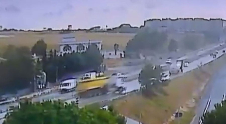 Devrilen kamyon nedeniyle D-100 kara yolu Ankara istikameti ulaşıma kapandı