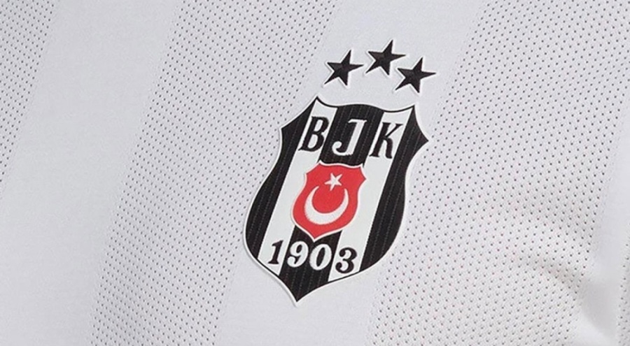 Beşiktaş 4 genç futbolcuyla profesyonel sözleşme imzaladı