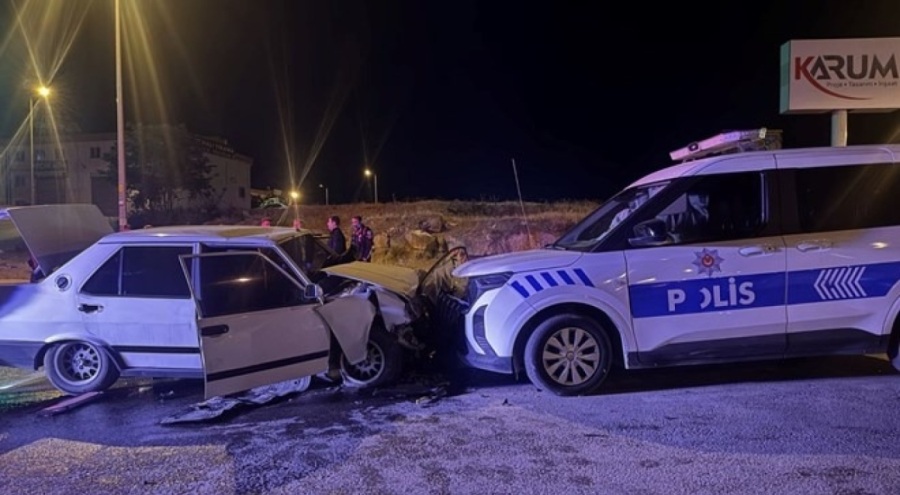 "Dur" ihtarına uymayan sürücü iki polisi yaraladı