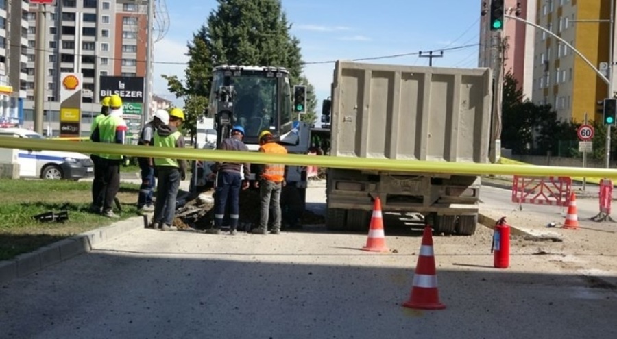 Kazı sırasında doğalgaz borusu patladı