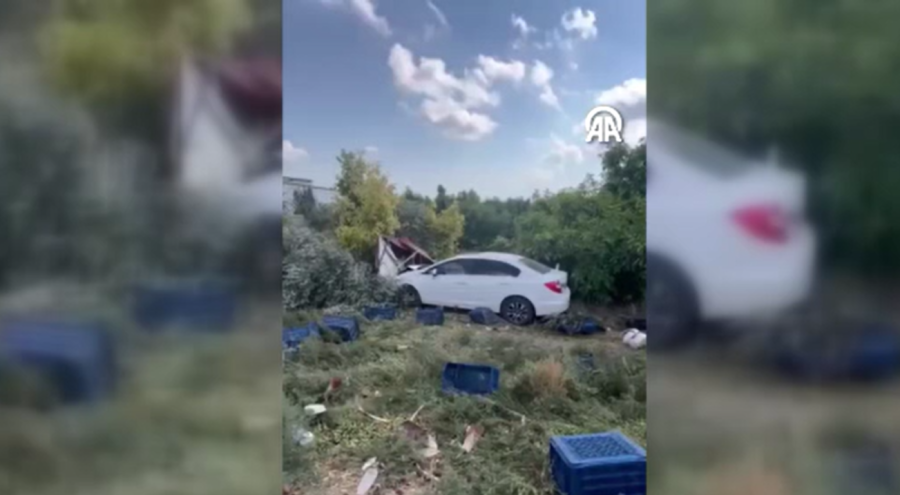 Otomobilin zeytin işçilerine çarptığı kazada 1 kişi öldü, 3 kişi yaralandı