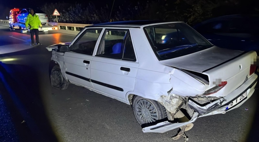Bursa'da bariyere çarpan araç sürücüsü yaralandı