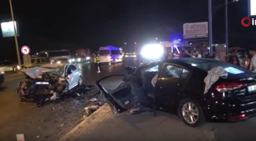 Antalya'da feci kaza: 2 ölü, 2 yaralı