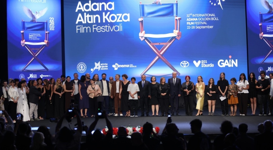 'O Da Bir Şey Mi' Altın Koza'da 8 ödül birden aldı