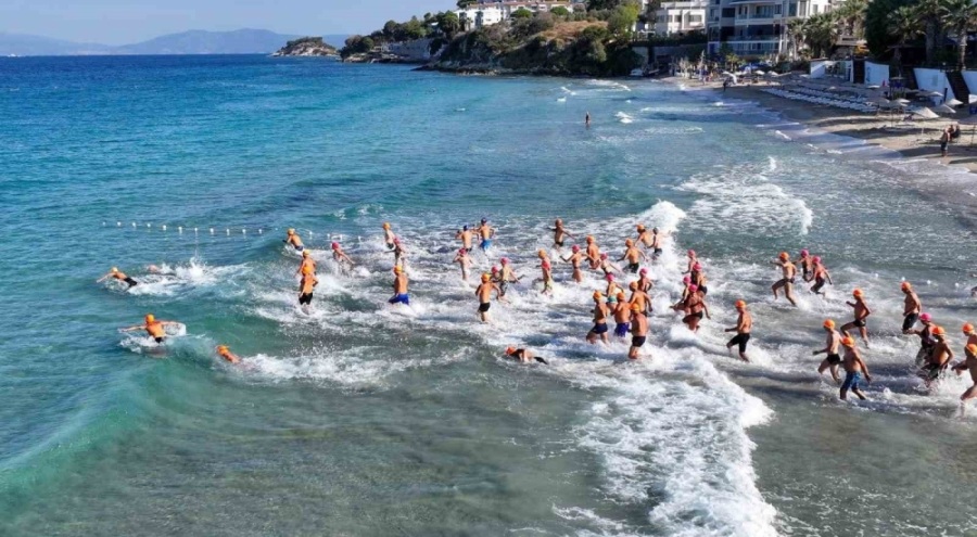 Aydın'da kulaçlar otizmli çocuklar için atıldı