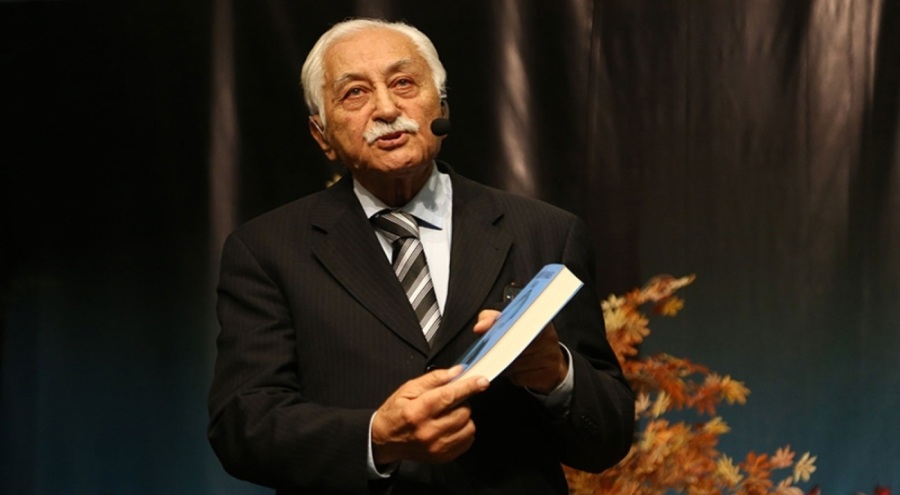 Şair ve yazar Yavuz Bülent Bakiler hayatını kaybetti