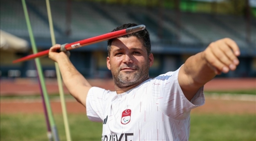 Milli para atlet Muhammet Khalvandi, Dünya Şampiyonası'nda altın madalya sahibi oldu
