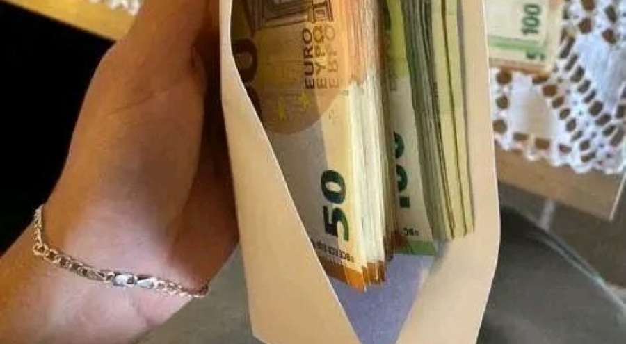 Avrupa Merkez Bankası'ndan 'evde para saklayın' çağrısı