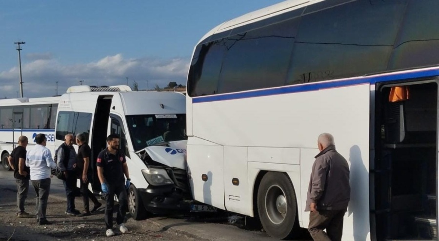 Bursa Gemlik'te zincirleme kaza! 9 işçi yaralı