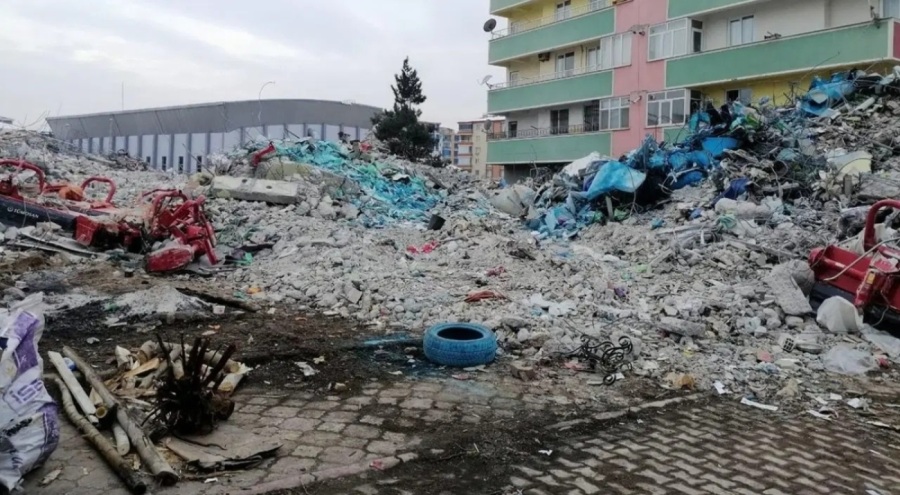 Depremde 19 kişinin hayatını kaybettiği Ermeç Apartmanı'na ilişkin davada yeni gelişme