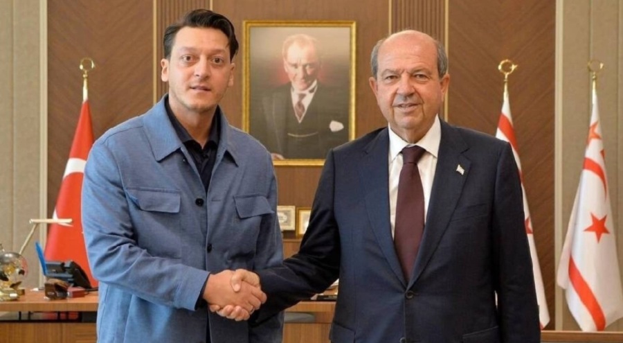 Mesut Özil'den FIFA ve UEFA'ya çağrı