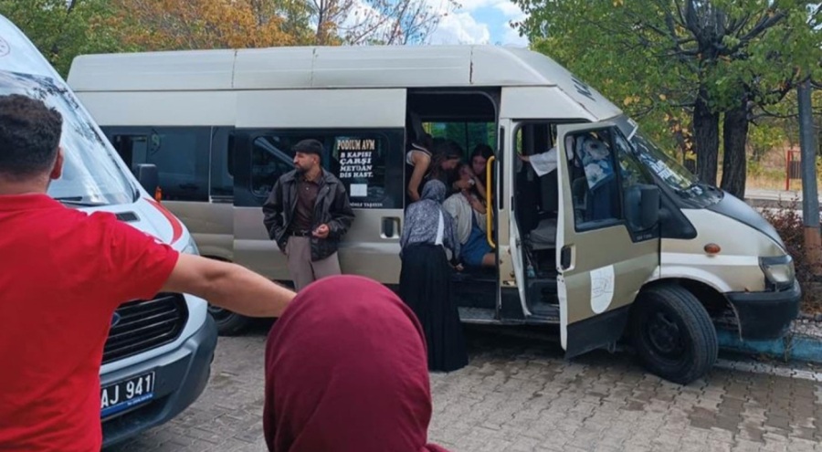 Üniversite yerleşkesinde kaza! Çok sayıda öğrenci yaralı