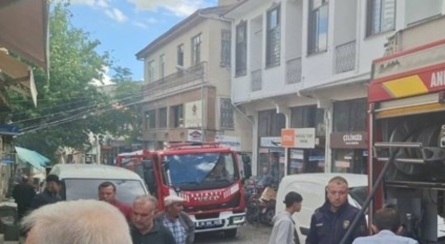 İş yerindeki yangın korkuttu!