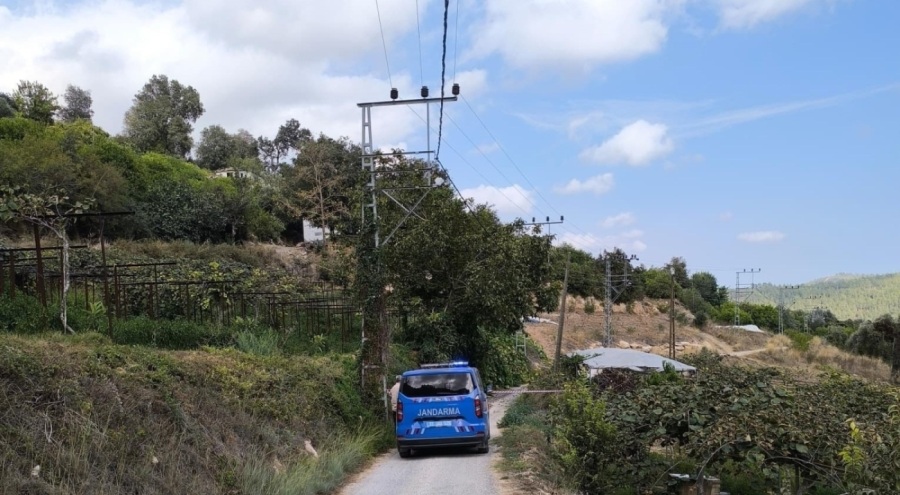 Yeni nişanlı çifti ölüm ayırdı! Önce elektrik çarptı, sonra kaza geçirdiler