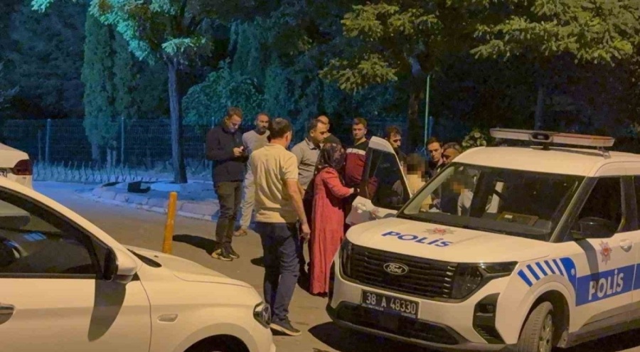 Üvey oğlu tarafından bıçaklanan adam yaşamını yitirdi