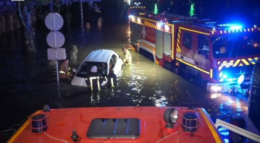 Ukrayna'da sel faciası: 9 ölü